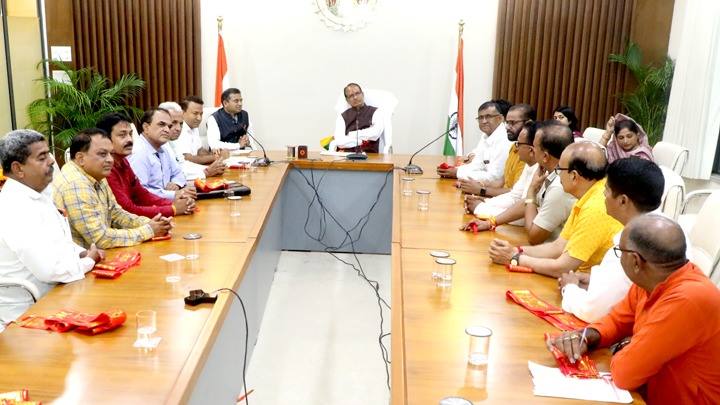 मुख्यमंत्री श्री चौहान से सिर्वी क्षत्रीय समाज के प्रतिनिधि मंडल ने भेंट की